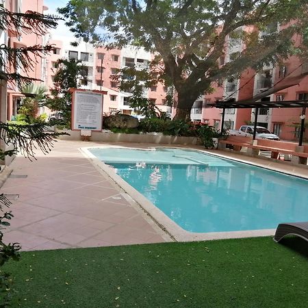 Condo Azur Suites B207 Near Airport, Netflix, Stylish, Cozy With Swimming Pool Lapu-Lapu City Buitenkant foto