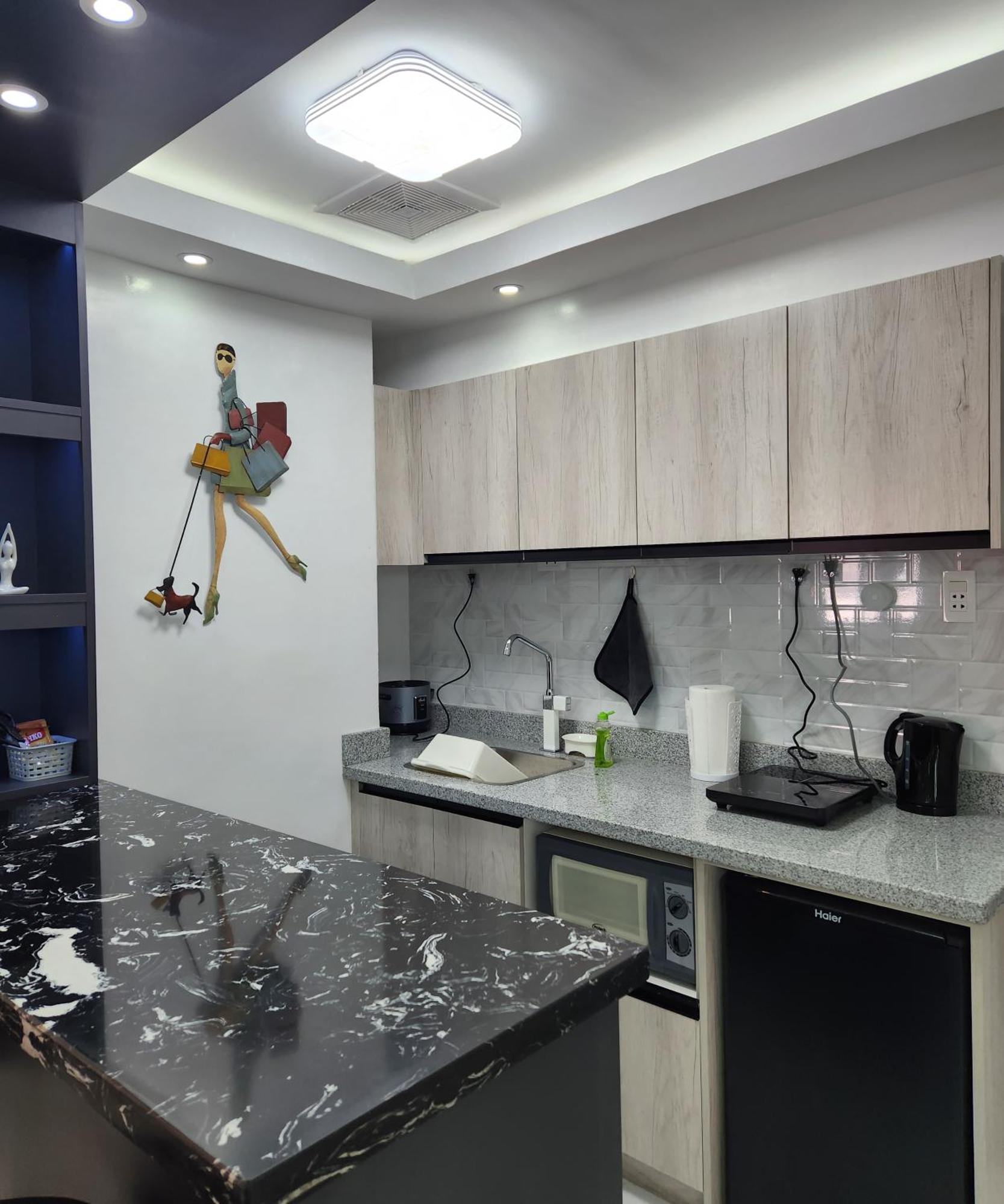 Condo Azur Suites B207 Near Airport, Netflix, Stylish, Cozy With Swimming Pool Lapu-Lapu City Buitenkant foto